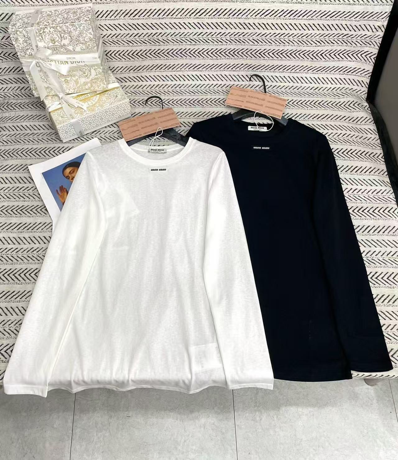 M1UM1U ミニマル・レタリング 長袖Tシャツ【50％割引+送料無料】