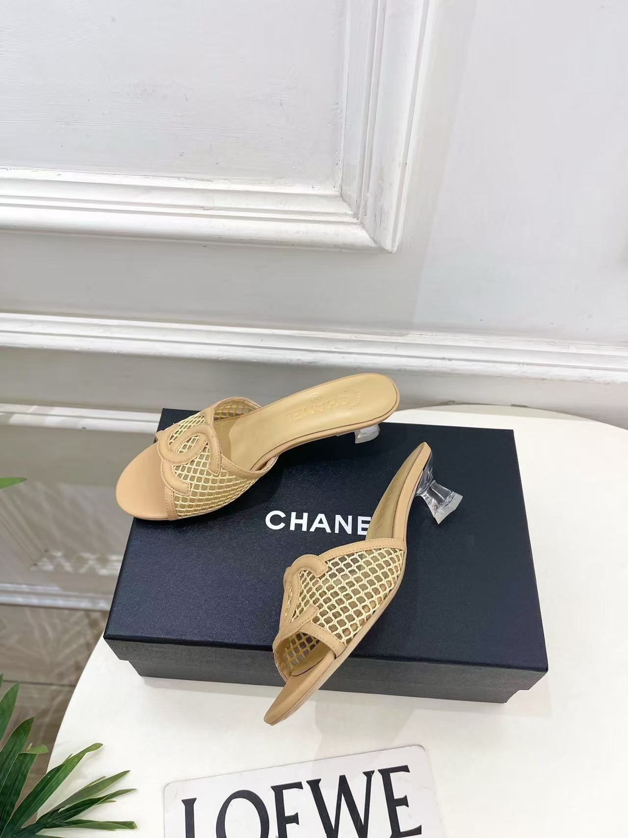 CHANE1 高品質ダブルC中空ローヒールシューズ【50％割引+送料無料】