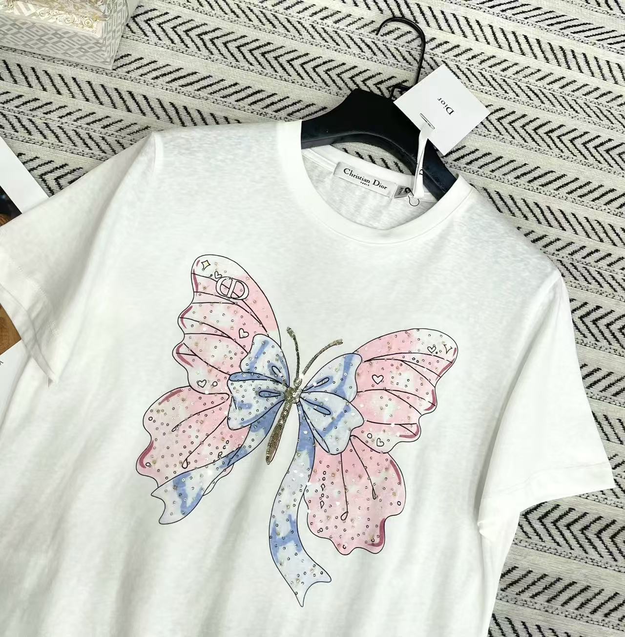 DI0R蝶のビーズ付きTシャツ【50％割引+送料無料】
