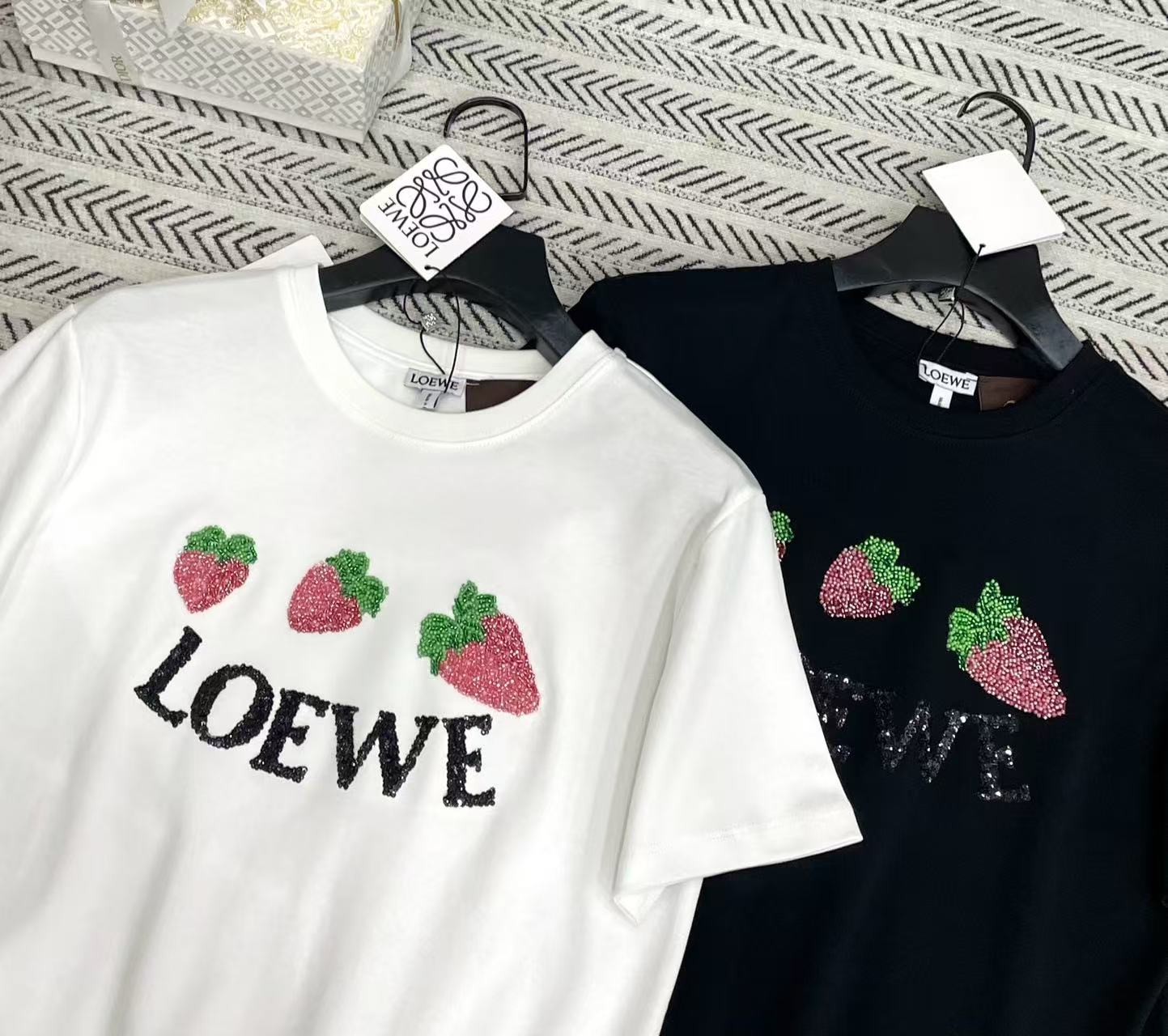 L0WEW ビーズ付きイチゴTシャツ【50％割引+送料無料】
