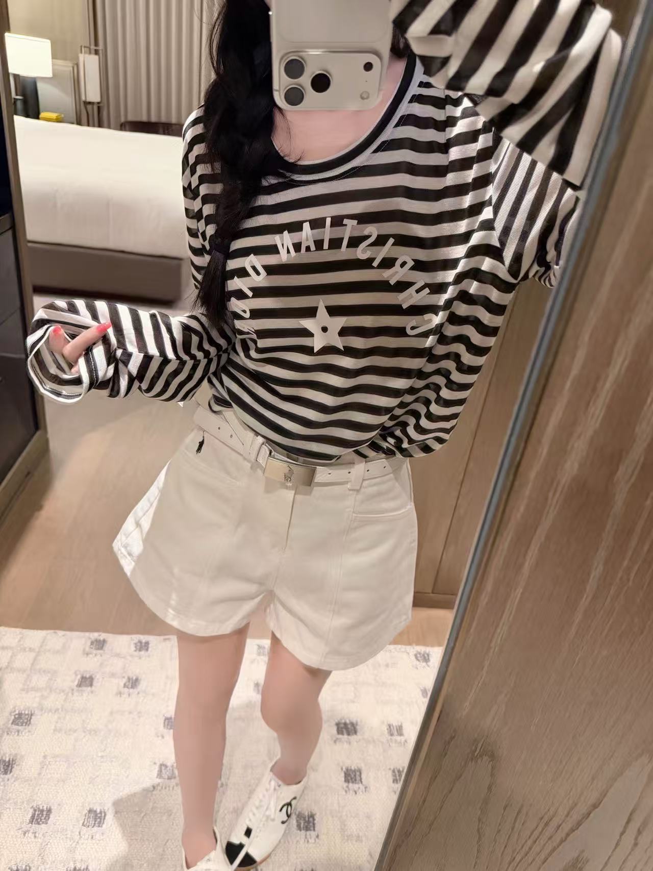 DI0Rストライプ文字入り日焼け防止Tシャツ【50％割引+送料無料】