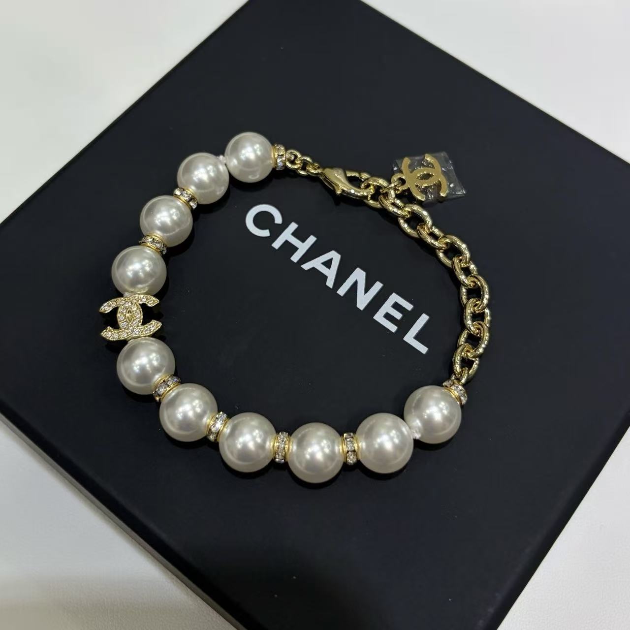 CHANE1 ダブルC ダイヤモンドパールブレスレット【50％割引+送料無料】