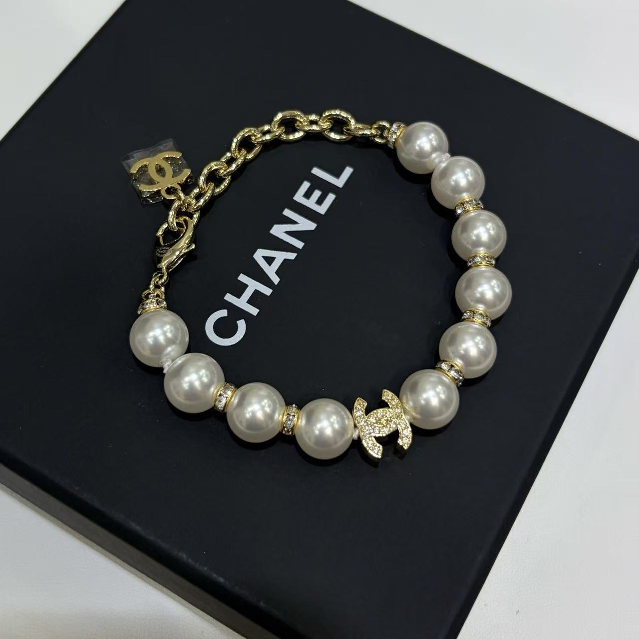 CHANE1 ダブルC ダイヤモンドパールブレスレット【50％割引+送料無料】