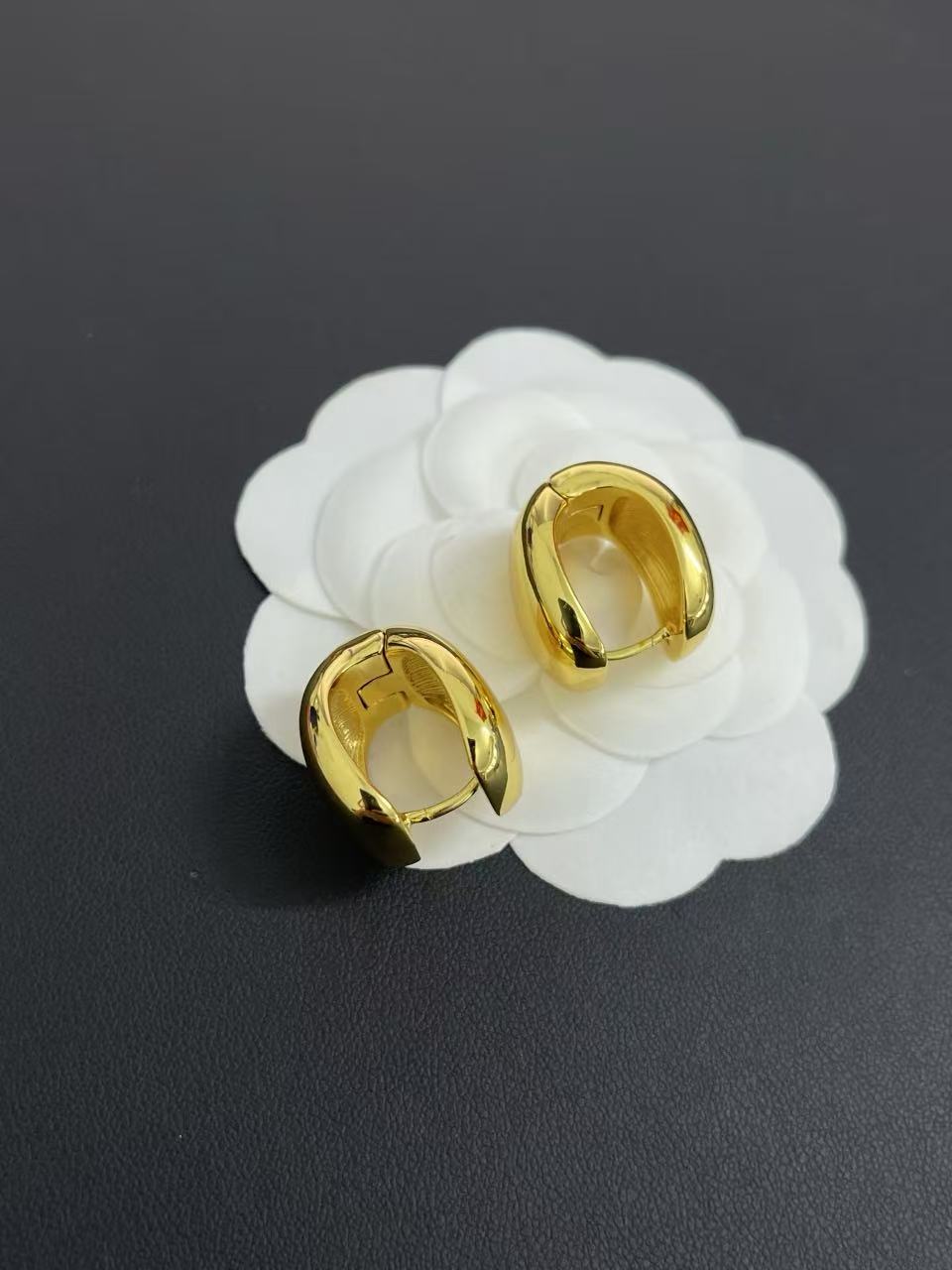 CHANE1 ダブルCフーピアス【50％割引+送料無料】