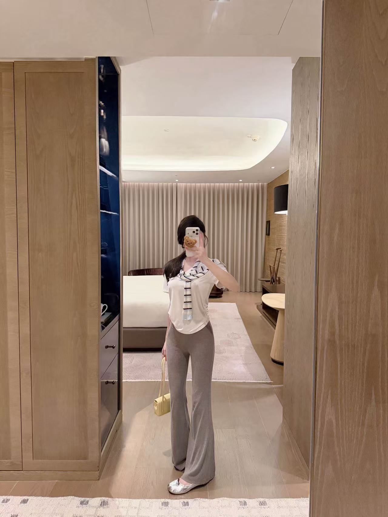 CHANE1 スカーフ + Tシャツ【50％割引+送料無料】