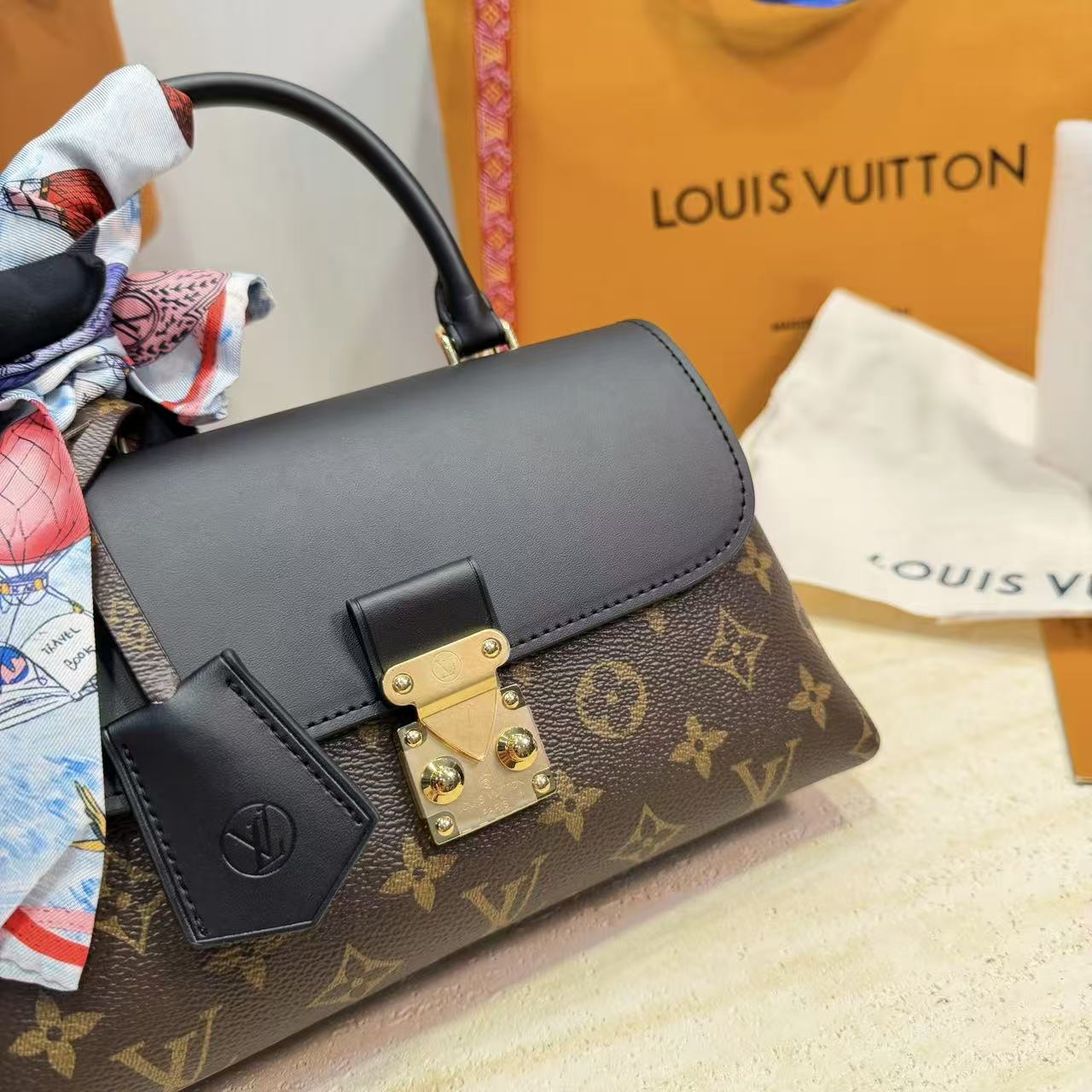 LV Madeleineハンドバッグ【50％割引+送料無料】