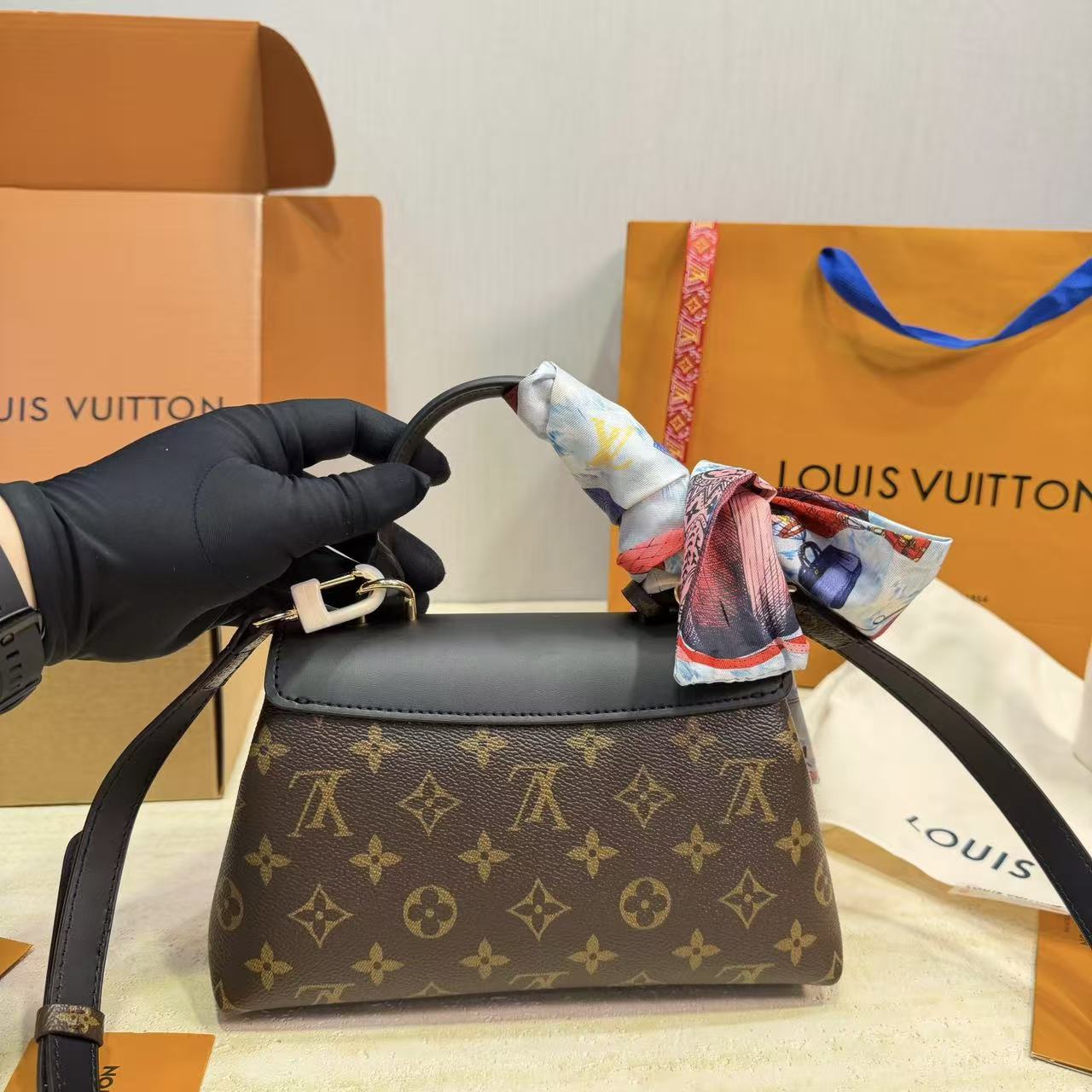 LV Madeleineハンドバッグ【50％割引+送料無料】