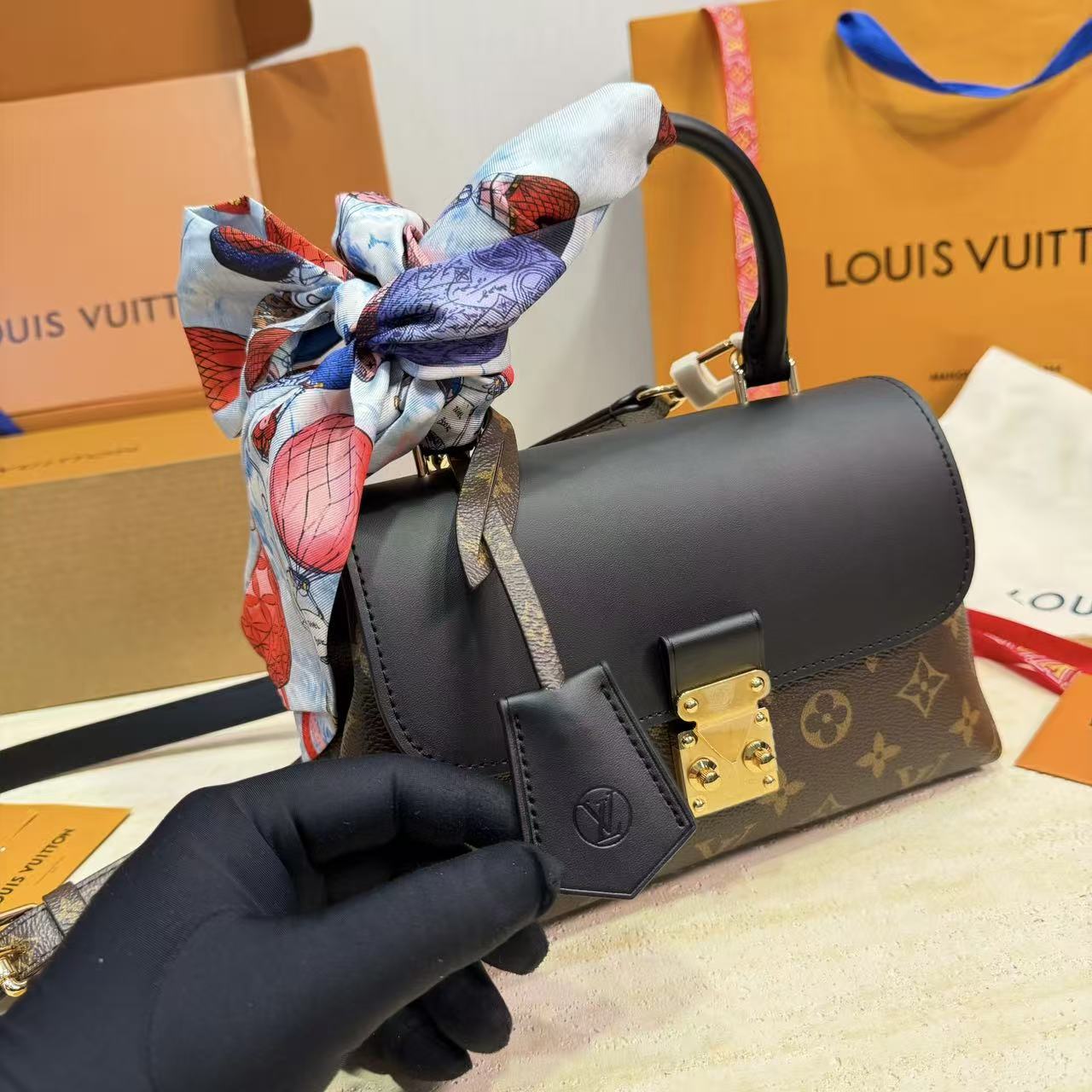 LV Madeleineハンドバッグ【50％割引+送料無料】