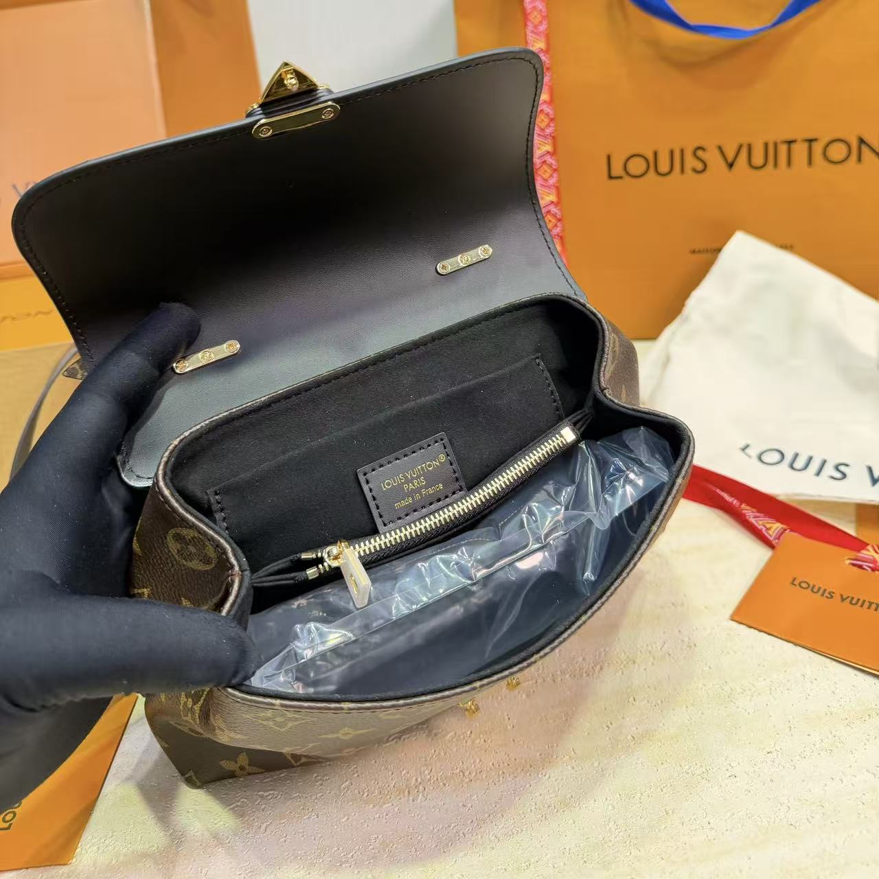 LV Madeleineハンドバッグ【50％割引+送料無料】