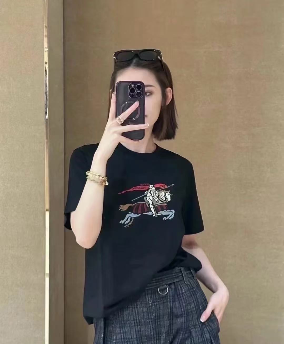 BUR8ERRY ウォーホース Tシャツ【50％割引+送料無料】