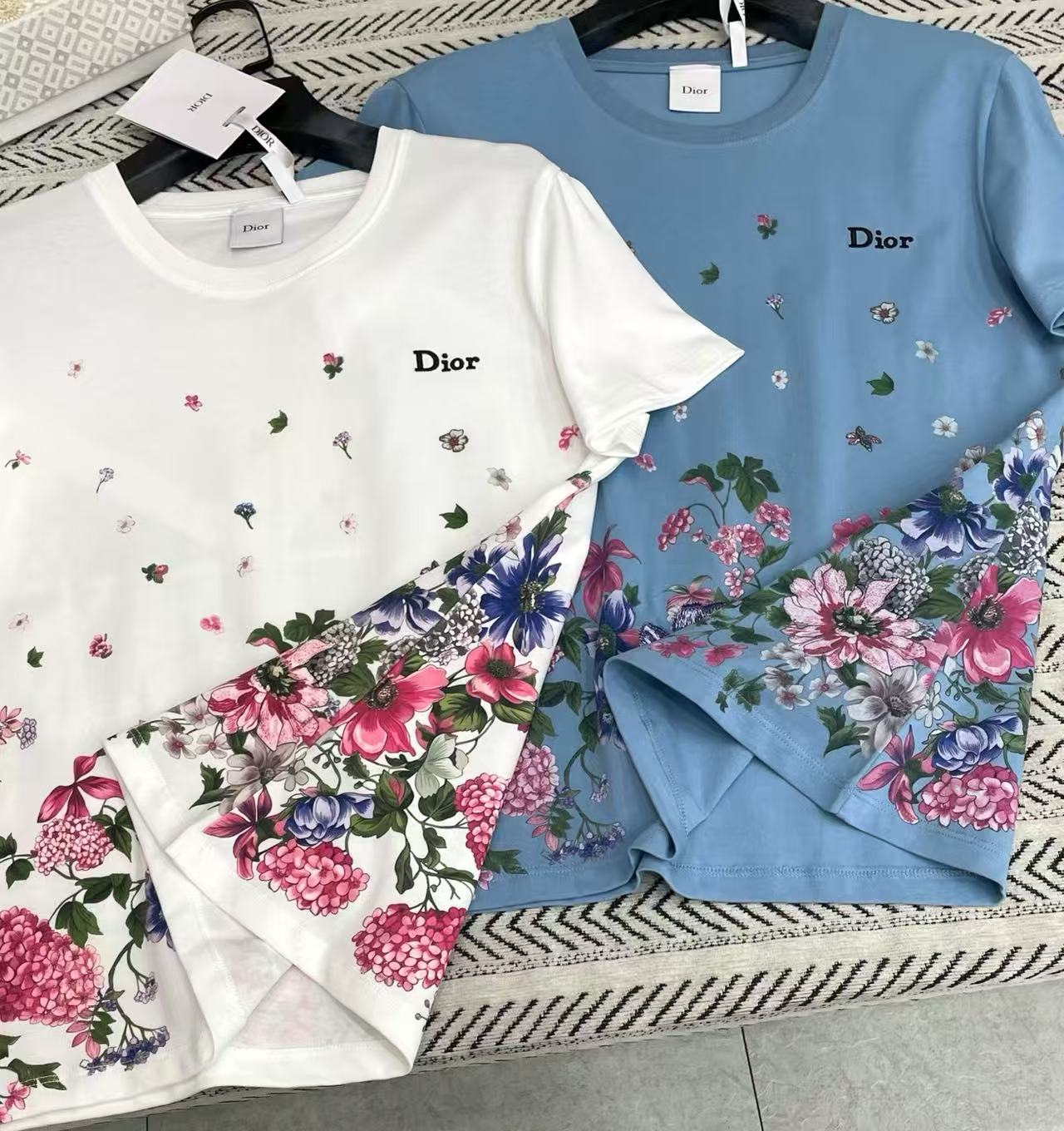 DI0Rプリント文字Tシャツ【50％割引+送料無料】