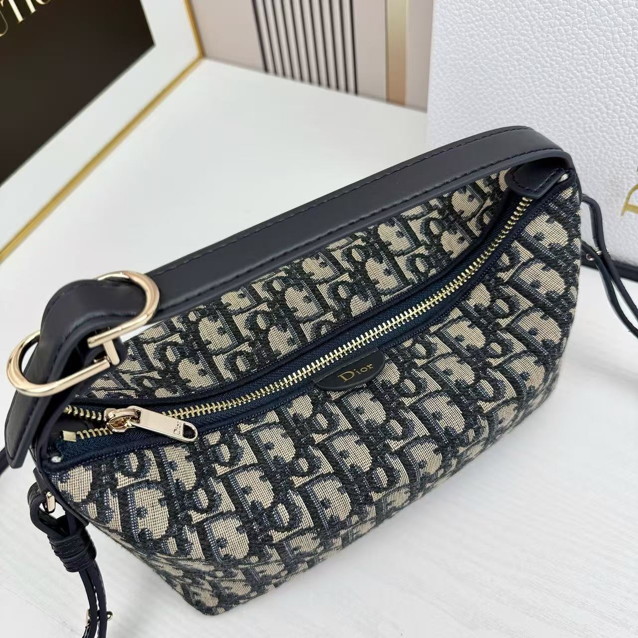 DI0Rジャカードハンドバッグ【50％割引+送料無料】