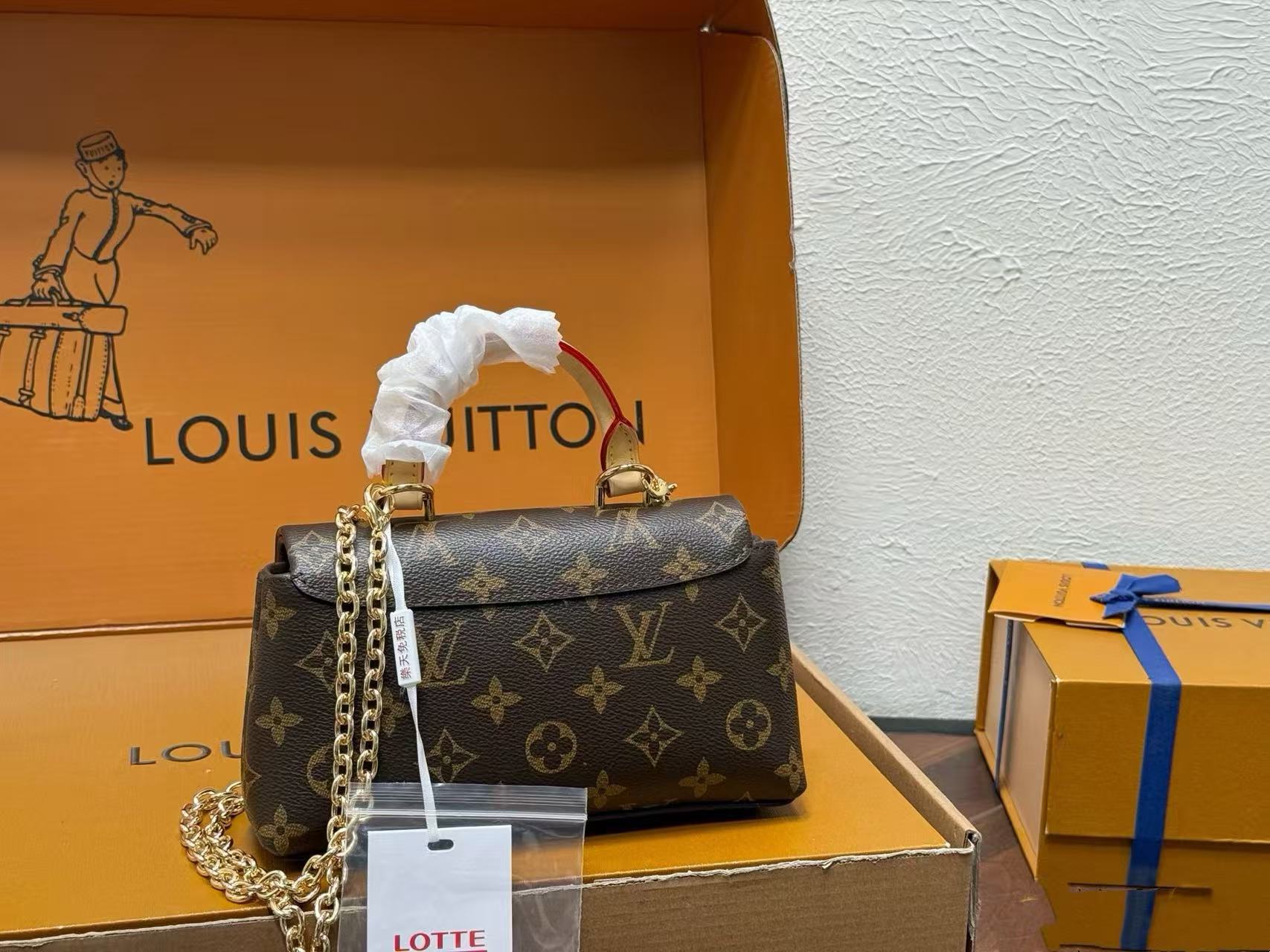 LV Madeleine nanoハンドバッグ【50％割引+送料無料】