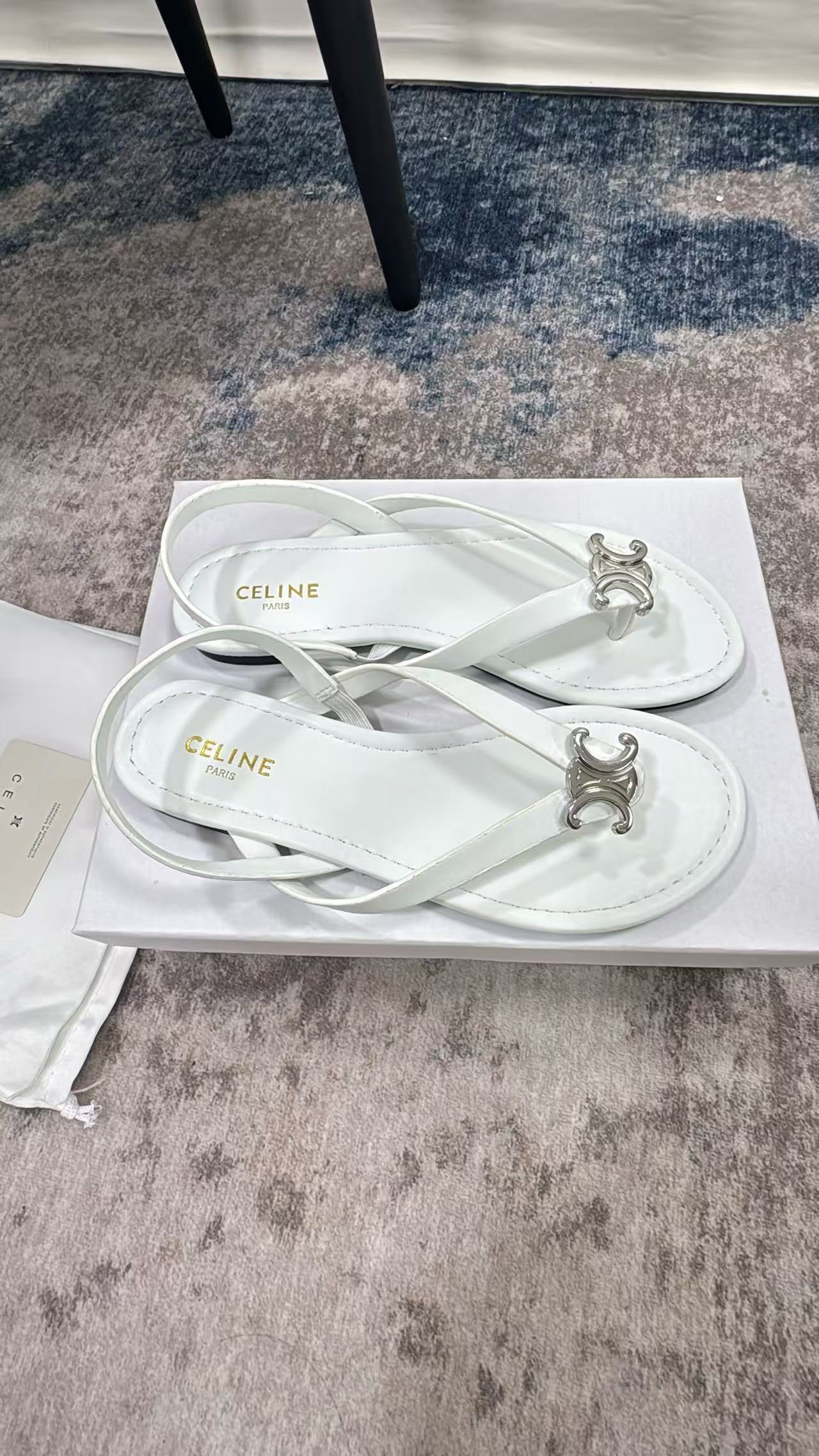 CEL1NE 凱旋門サンダル【50％割引+送料無料】