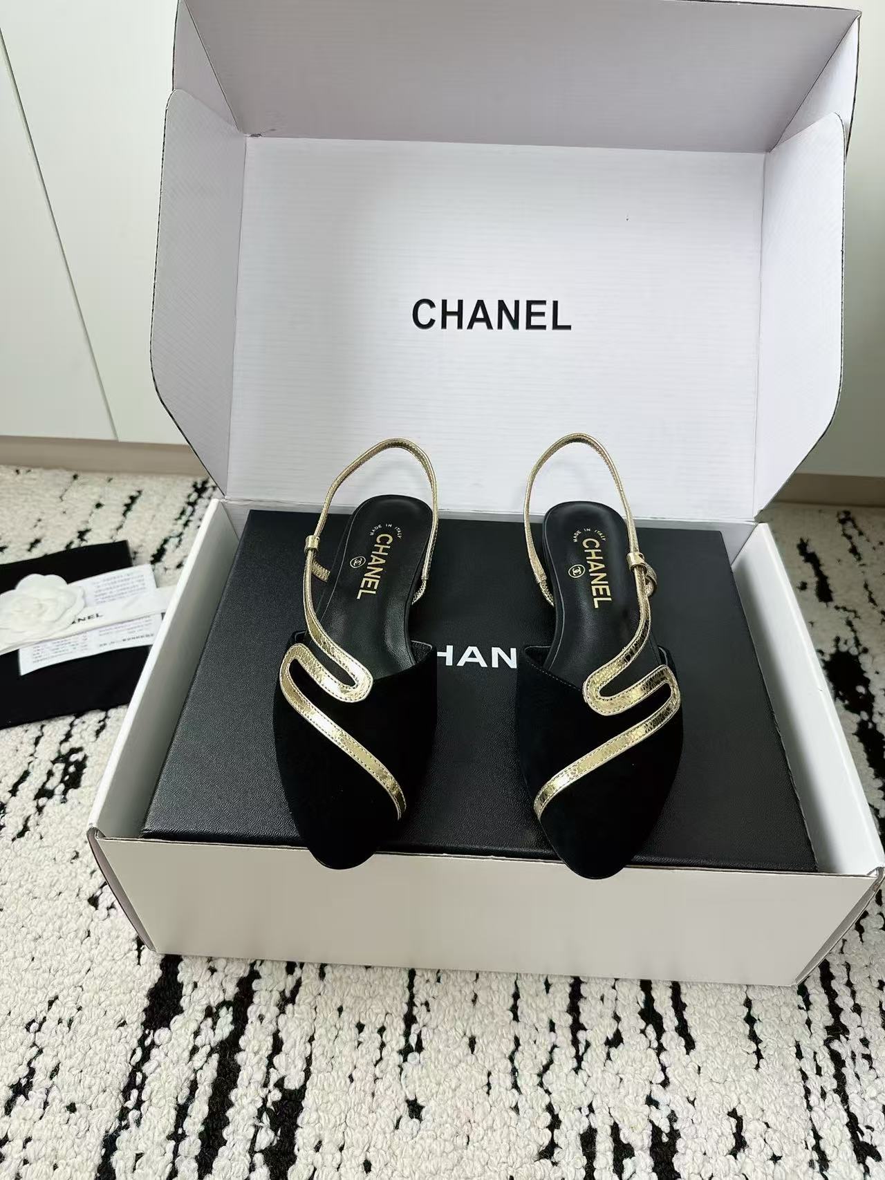 CHANE 高品質キャットアイフラットシューズ【50％割引+送料無料】