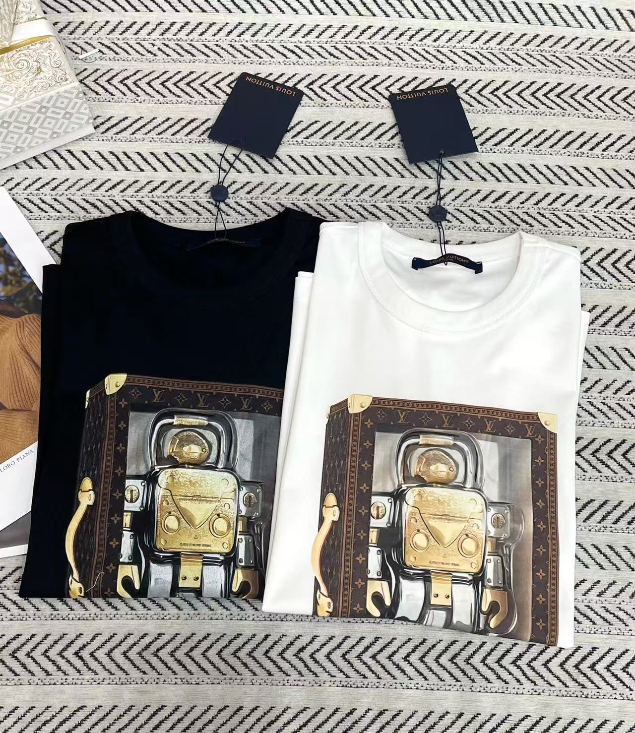 LVメカニカルプリントの漫画Tシャツ【50％割引+送料無料】