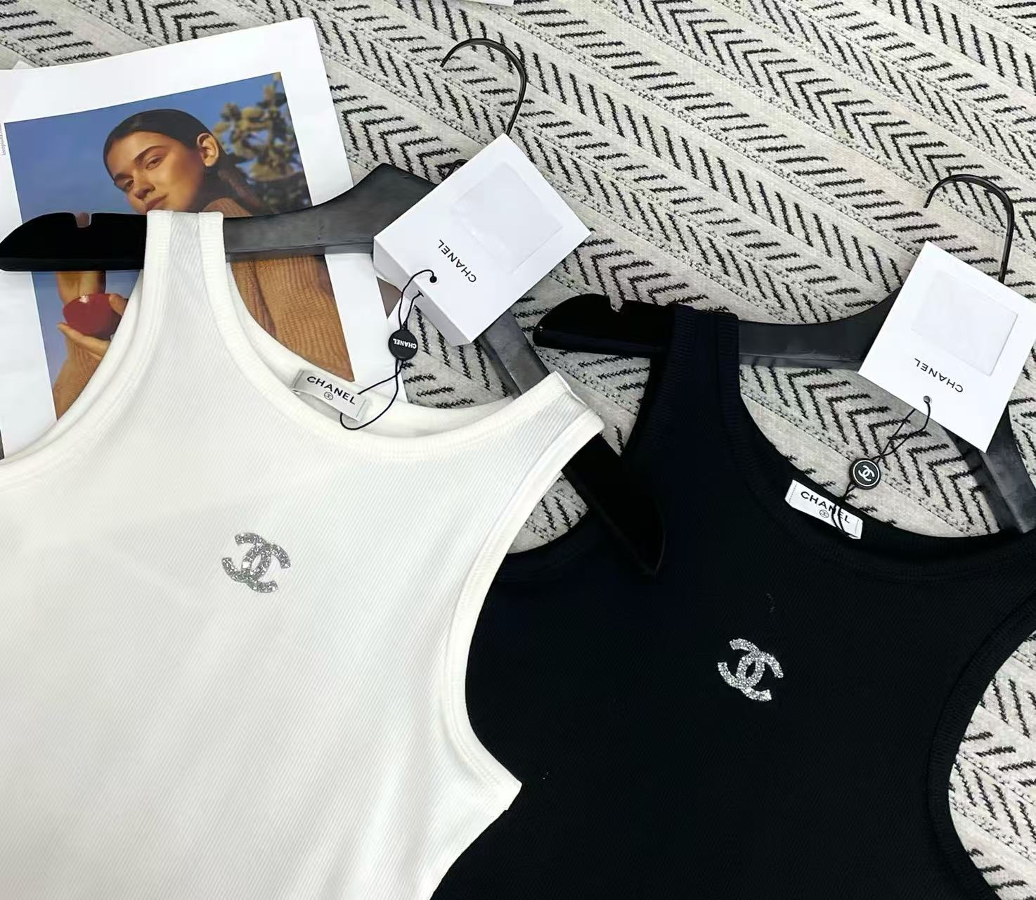 CHANE1 シンプルダブルCベストTシャツ【50％割引+送料無料】