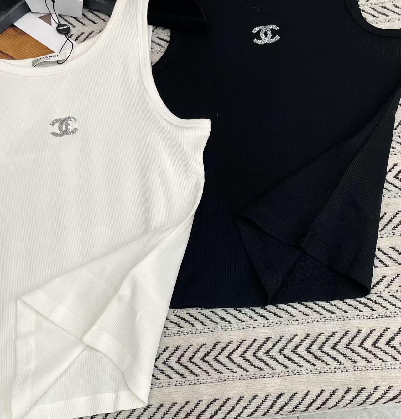 CHANE1 シンプルダブルCベストTシャツ【50％割引+送料無料】
