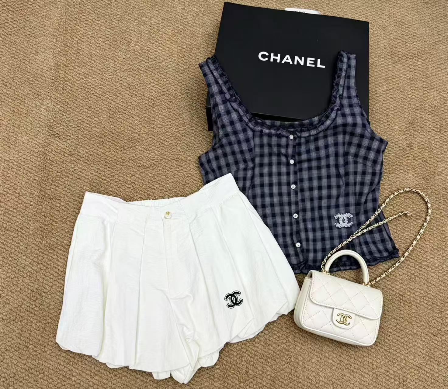 CHANE1 ダブルCチェック柄ベスト＋ショートパンツ ツーピースセット【50％割引+送料無料】