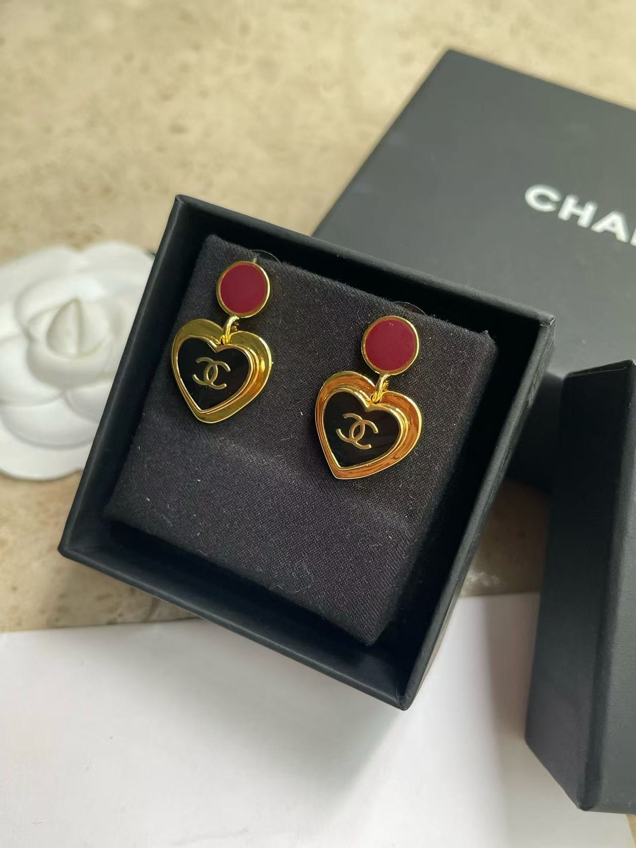 CHANE1 ダブルCハートピアス【50％割引+送料無料】