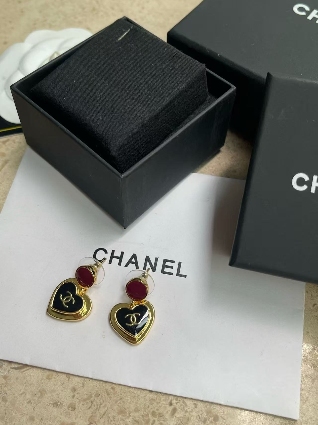 CHANE1 ダブルCハートピアス【50％割引+送料無料】