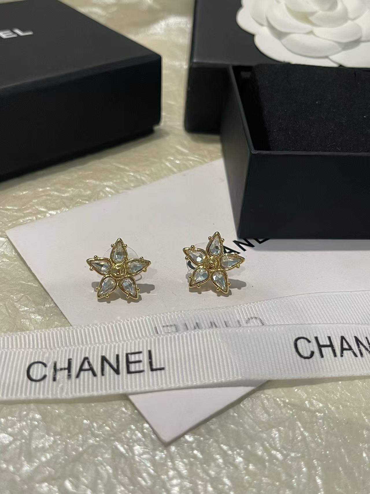 CHANE1 ダブルC ダイヤモンドスタッドピアス【50％割引+送料無料】