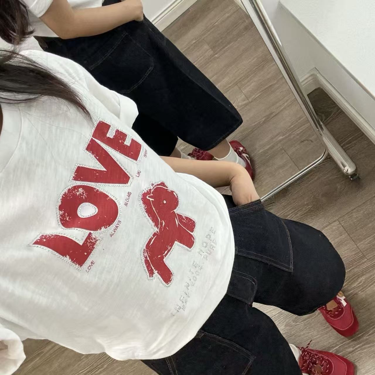 L0WEW ラインストーンレターTシャツ【50％割引+送料無料】