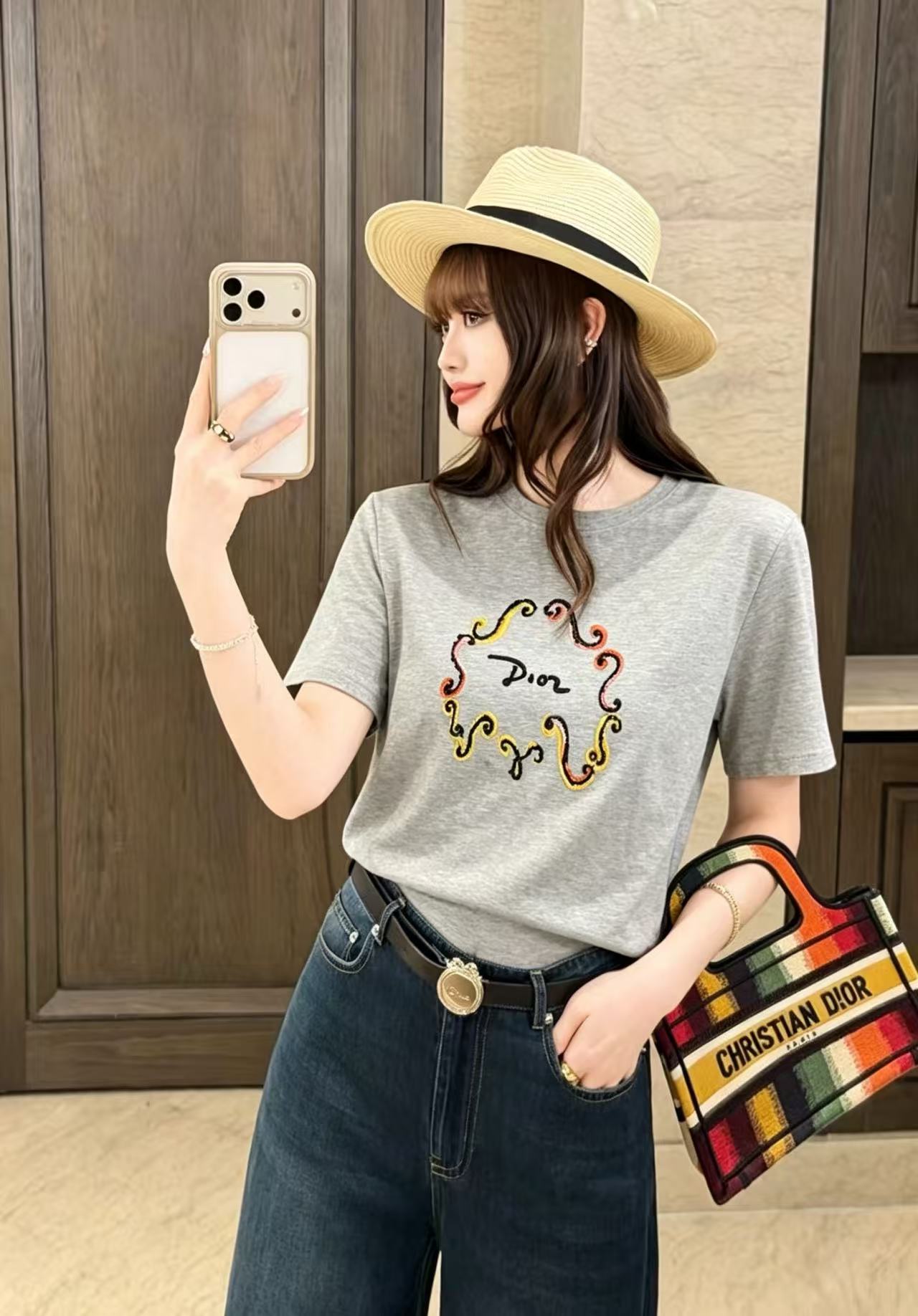 DI0Rビーズ刺繍文字Tシャツ【50％割引+送料無料】