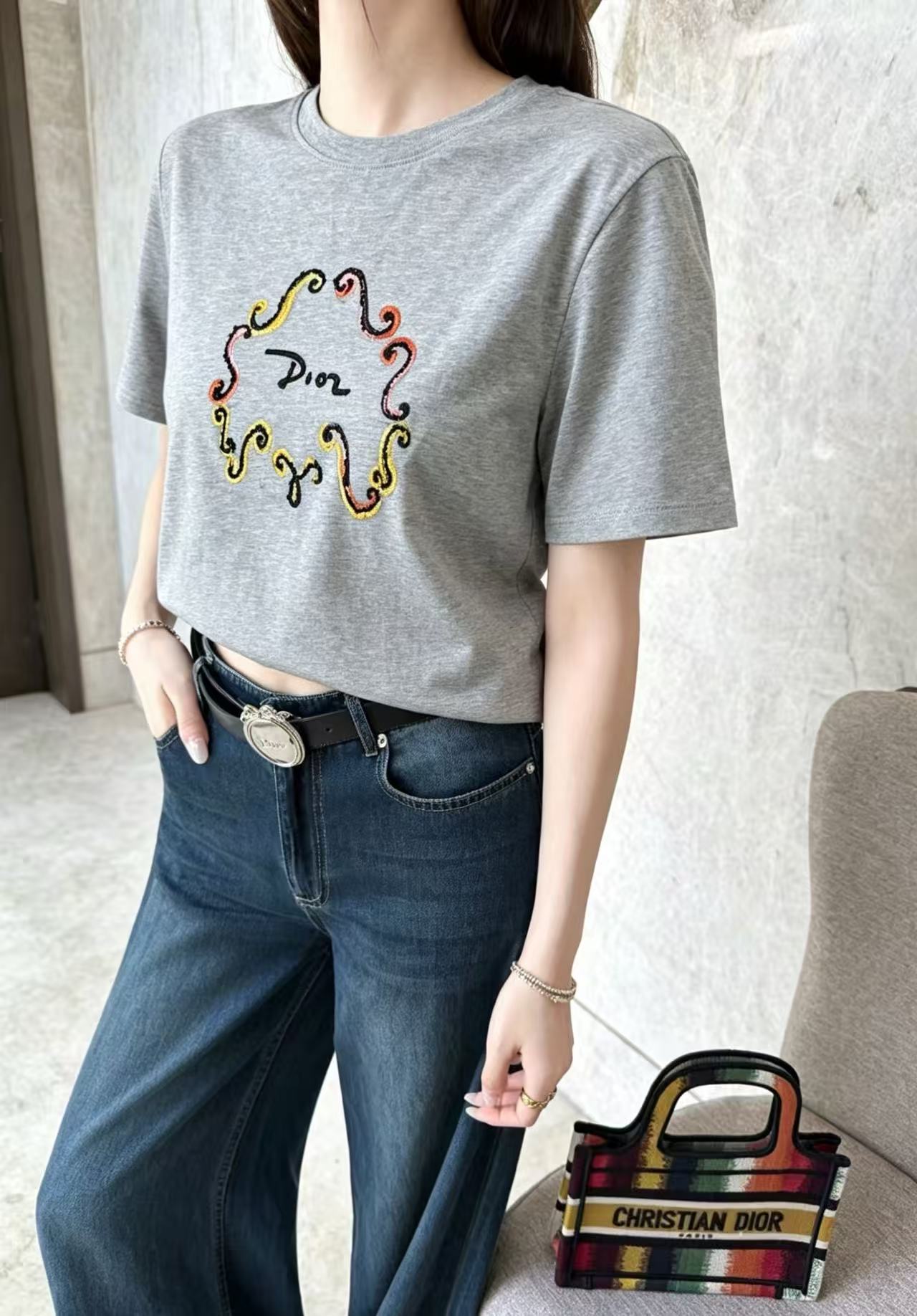 DI0Rビーズ刺繍文字Tシャツ【50％割引+送料無料】
