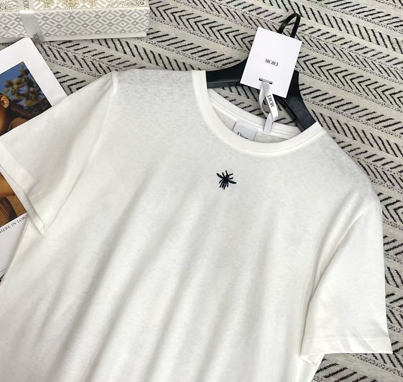 DI0R刺繍入り五芒星プリントTシャツ【50％割引+送料無料】