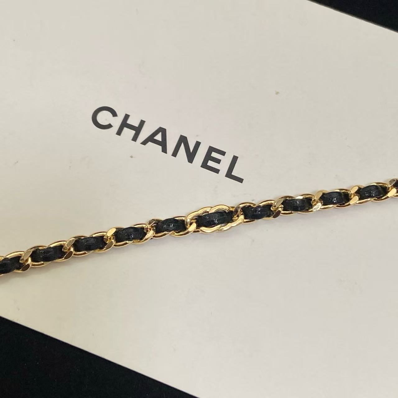 CHANE1 ダブルC レザーブレスレット【50％割引+送料無料】