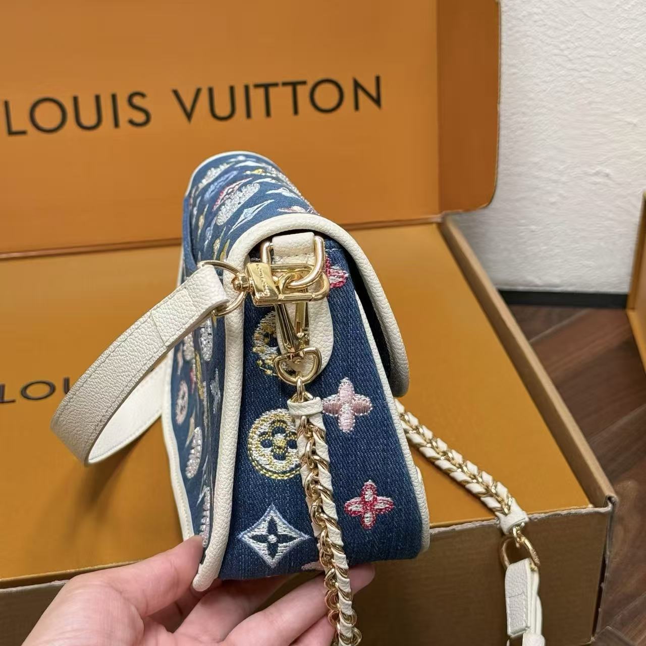 LV Dianeバゲットハンドバッグ【50％割引+送料無料】