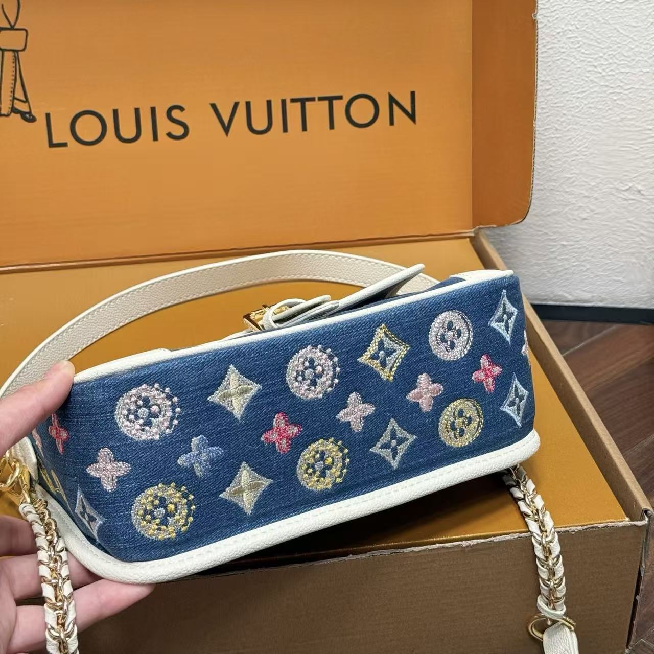 LV Dianeバゲットハンドバッグ【50％割引+送料無料】