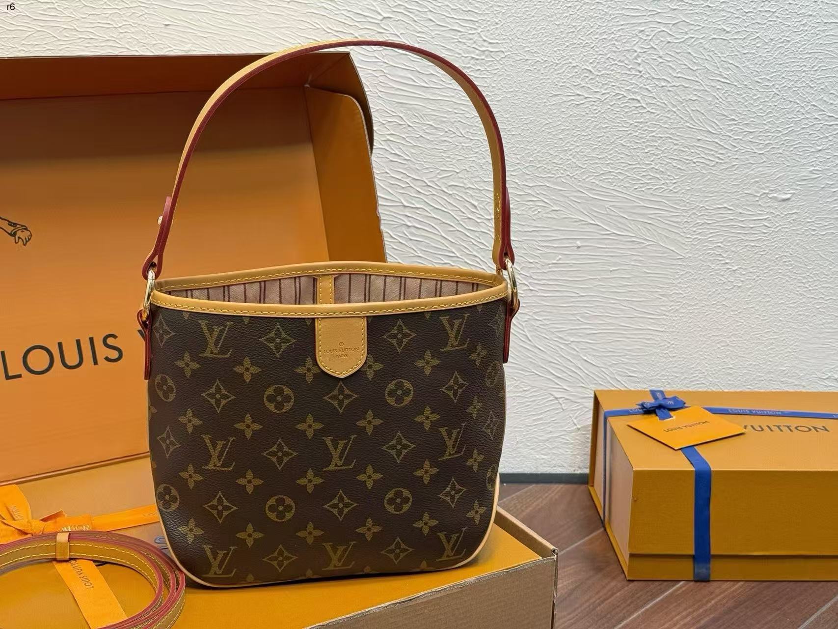 LV delightfulハンドバッグ【50％割引+送料無料】