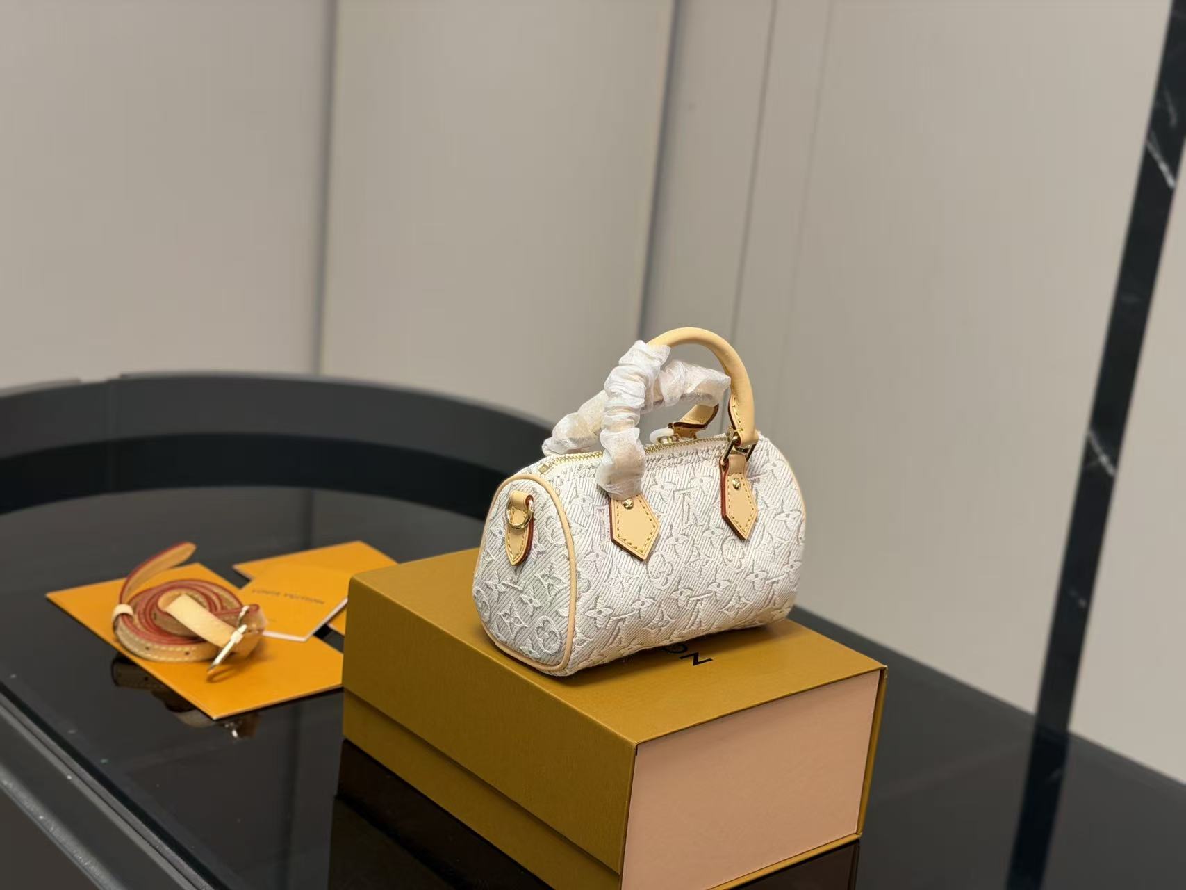 LV Speedy Nanoハンドバッグ【50％割引+送料無料】