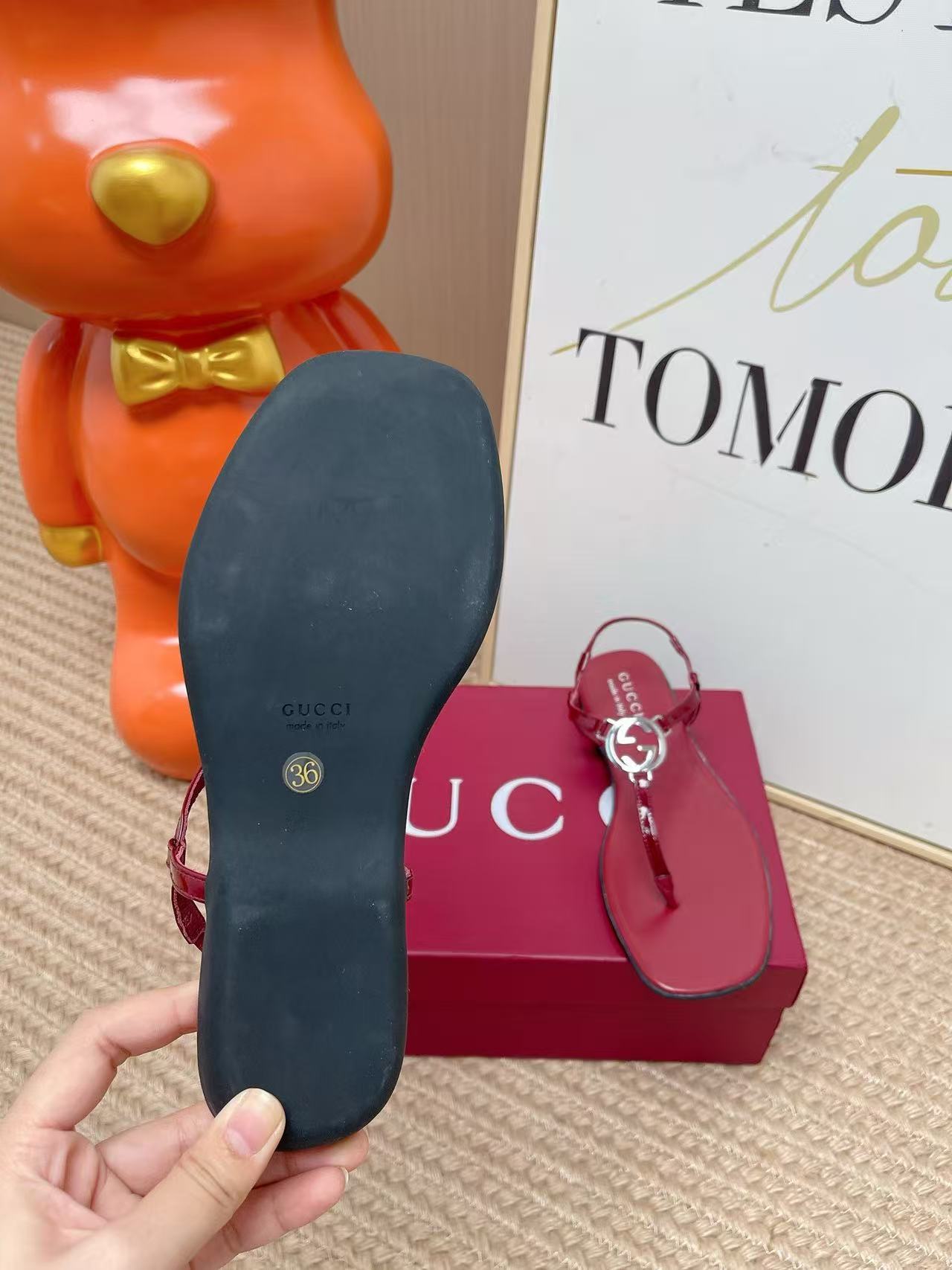 GUCCI ハイクオリティ ダブルG ビーチフラットサンダル【50％割引+送料無料】