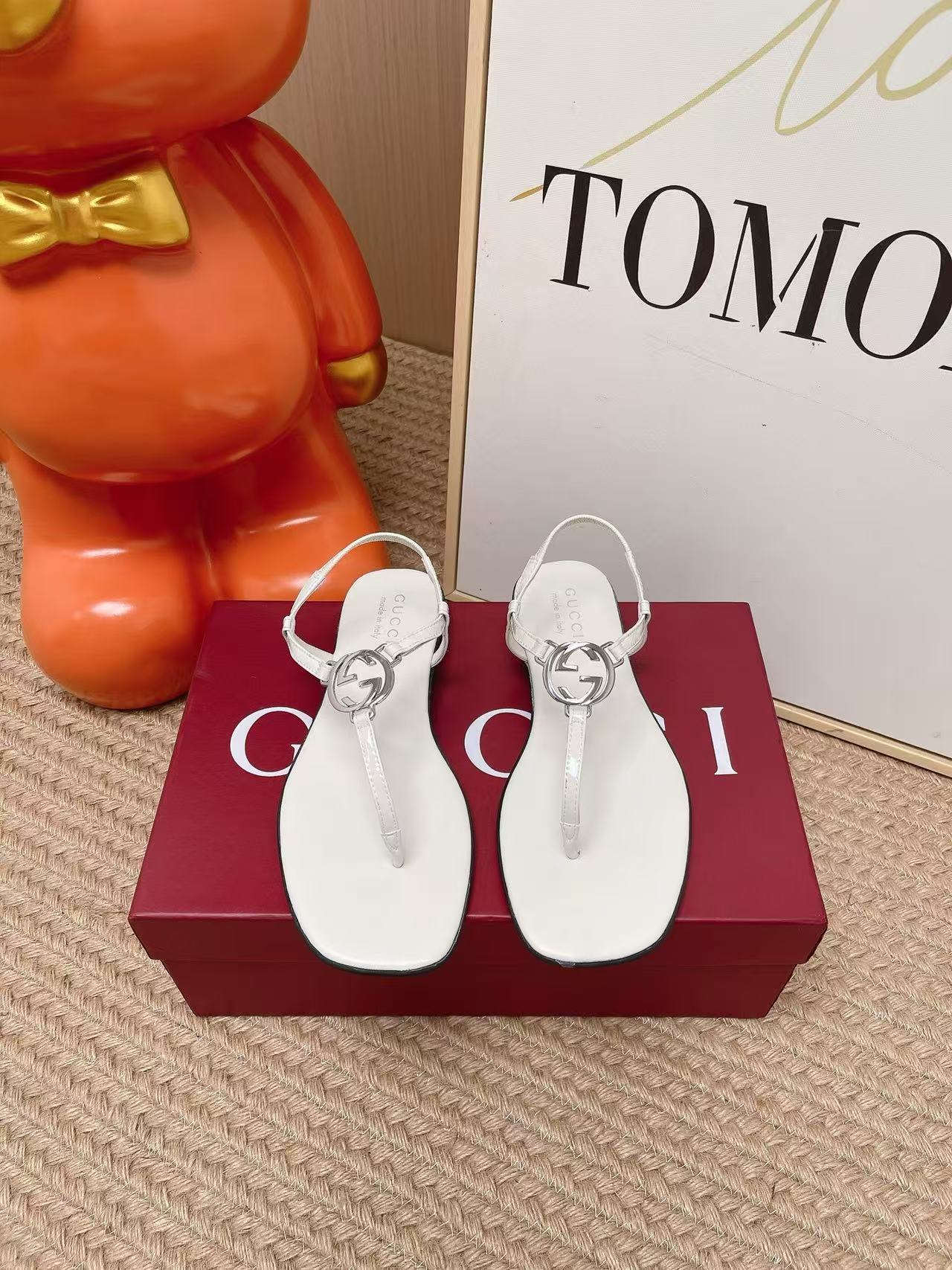 GUCCI ハイクオリティ ダブルG ビーチフラットサンダル【50％割引+送料無料】