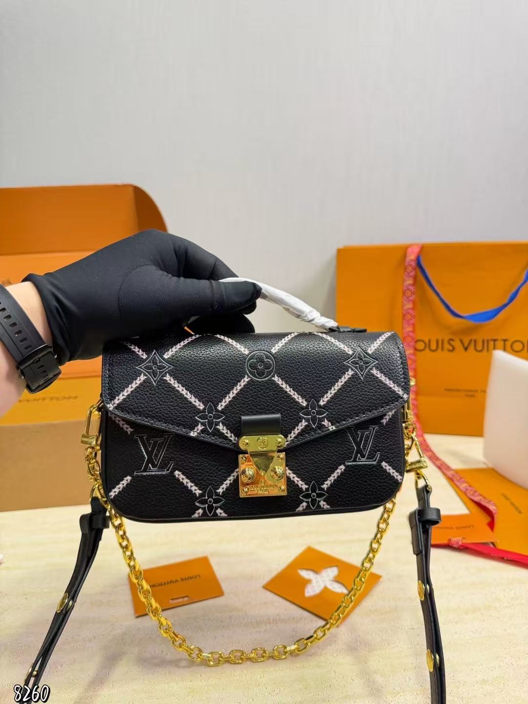 LV miniチェーンショルダーバッグ【50％割引+送料無料】