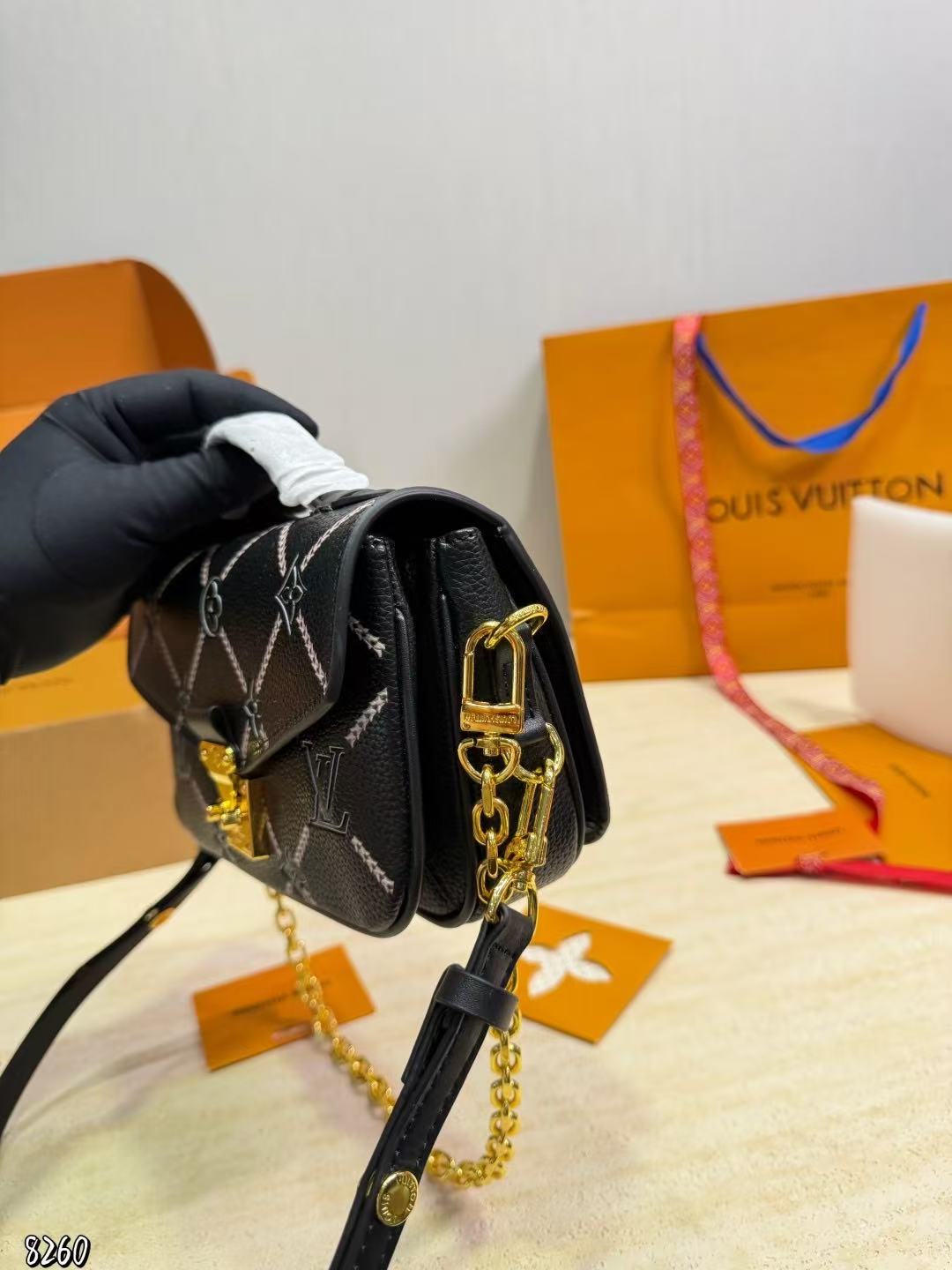 LV miniチェーンショルダーバッグ【50％割引+送料無料】