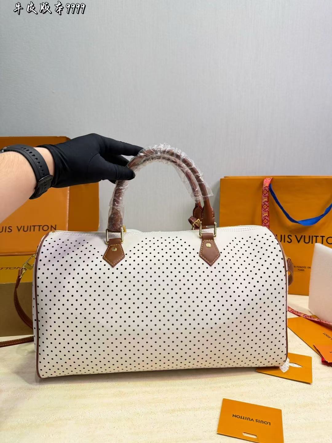 LV Perforatedハンドバッグ【50％割引+送料無料】