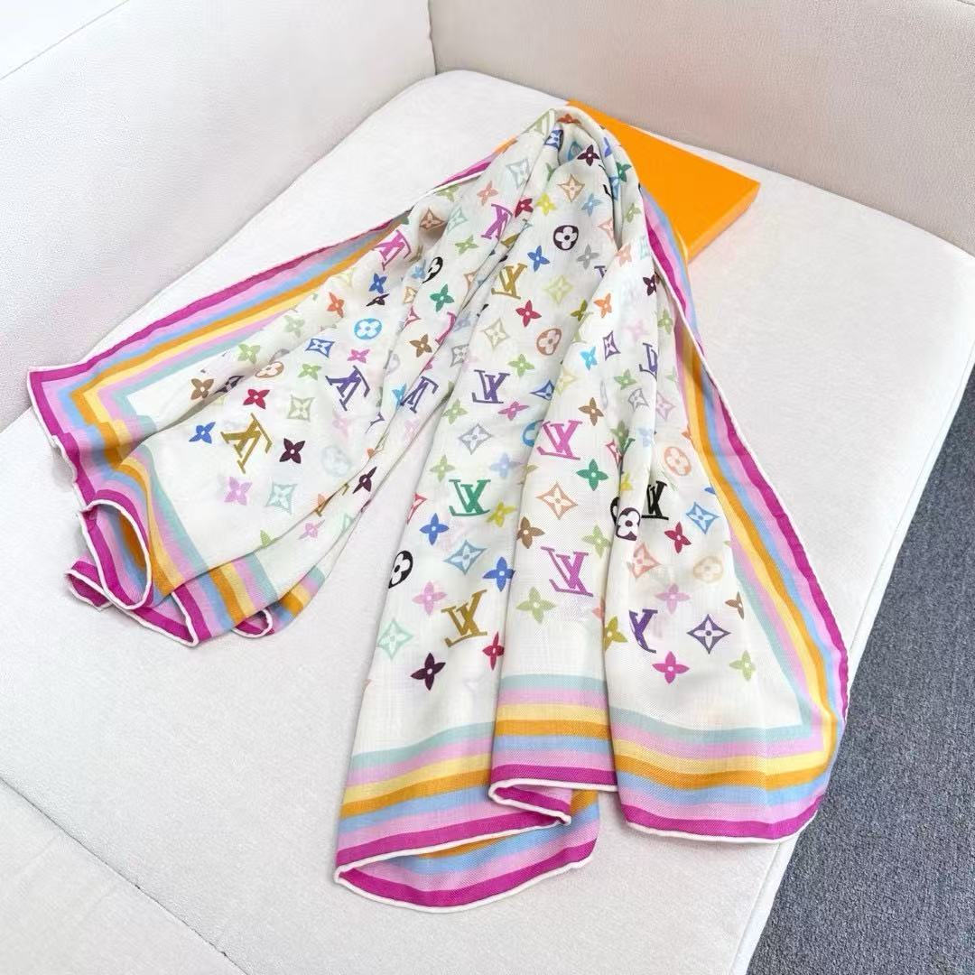 LV高品質なプリントシルクスカーフ【50％割引+送料無料】
