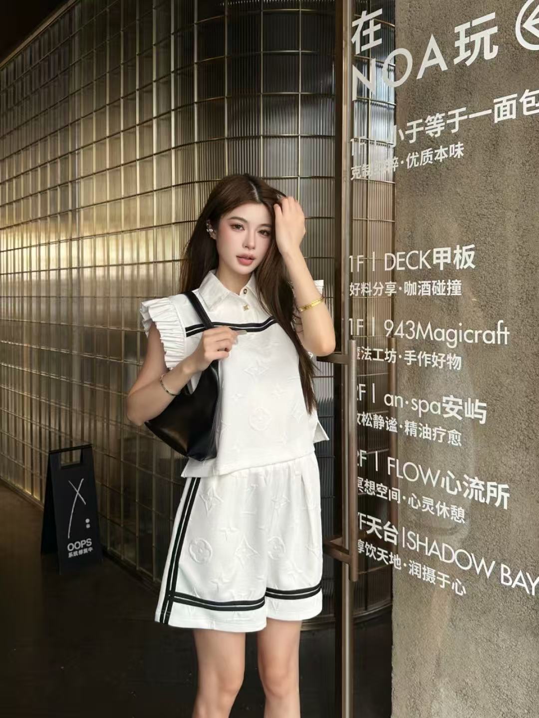 LV ラッフル付きトップス＆ショートパンツ セットアップ【50％割引+送料無料】