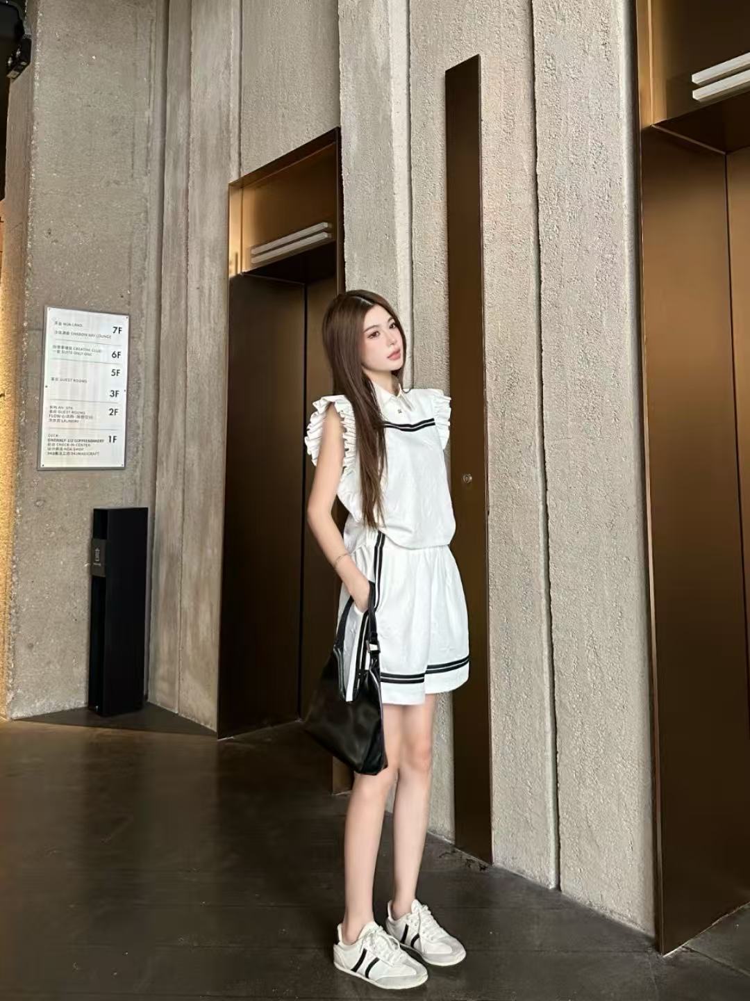 LV ラッフル付きトップス＆ショートパンツ セットアップ【50％割引+送料無料】