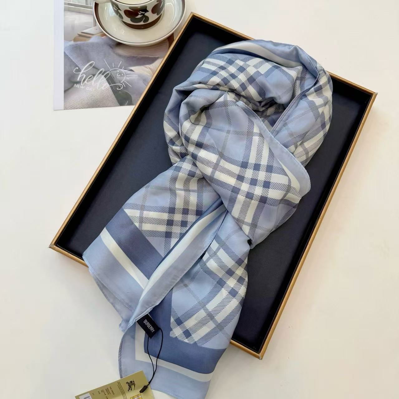 BUR8ERRY チェック柄シルクスカーフ【50％割引+送料無料】