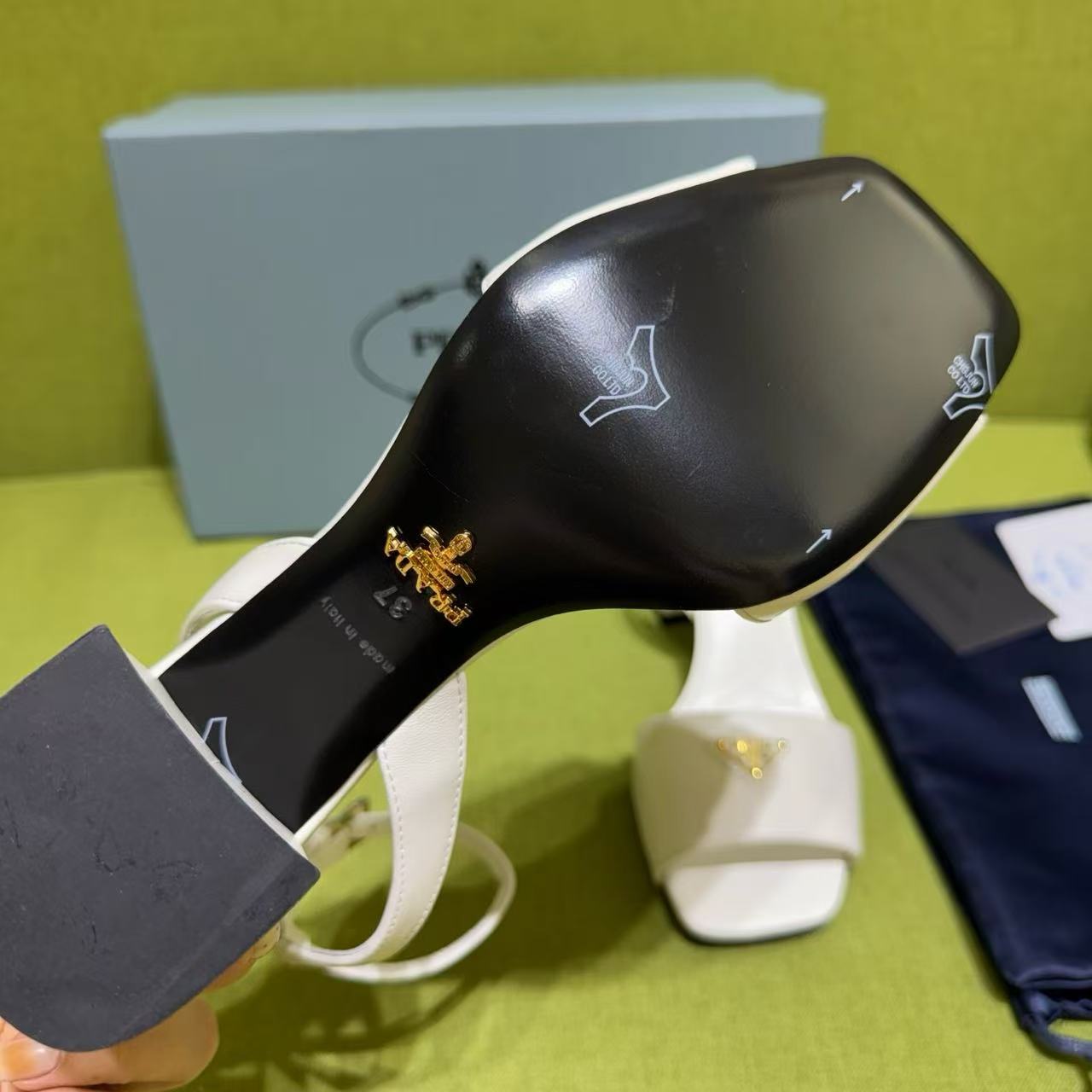 PR4DA 高品質シープスキン ローヒールシューズ【50％割引+送料無料】