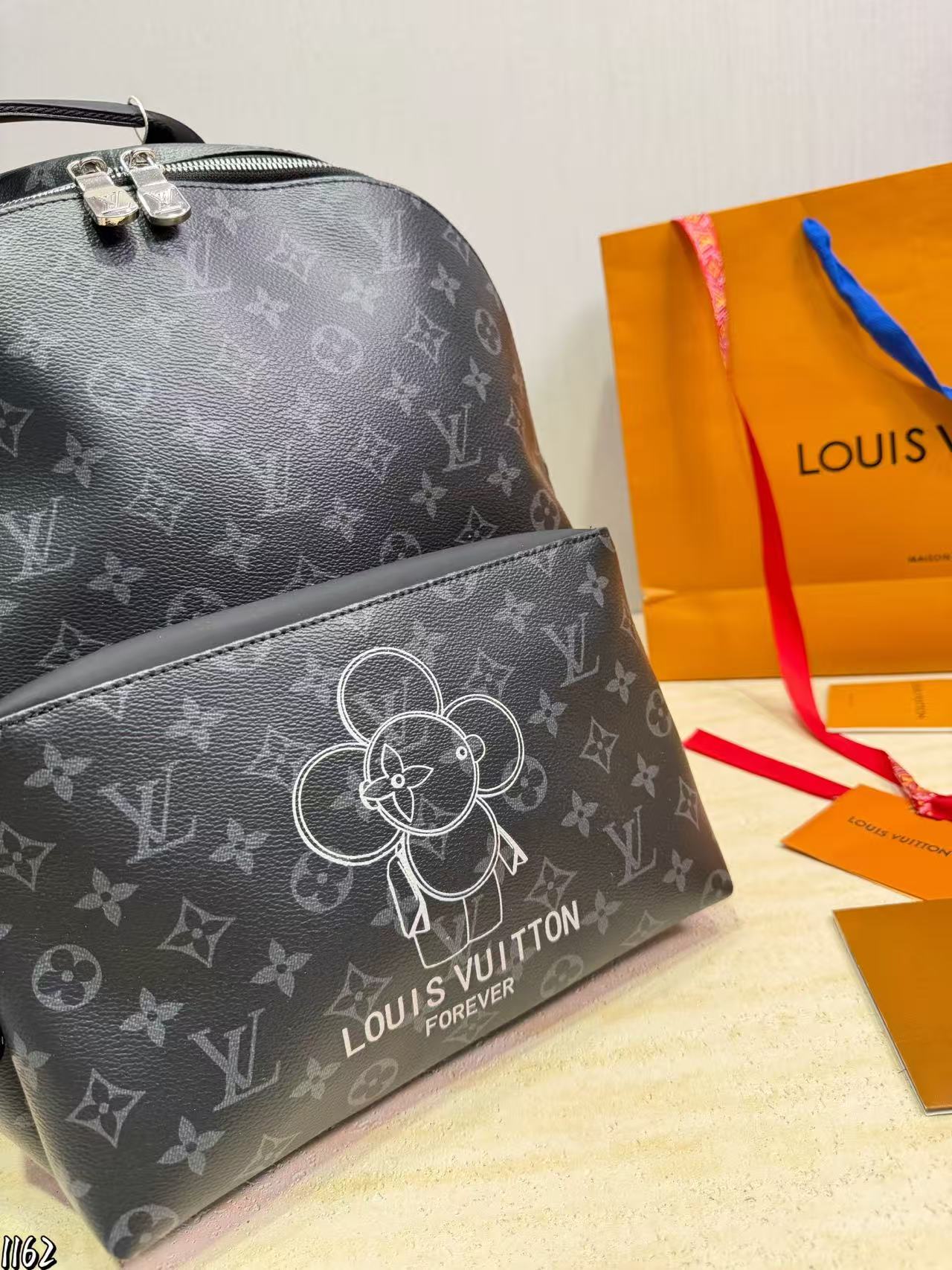 LVひまわり柄バックパック【50％割引+送料無料】