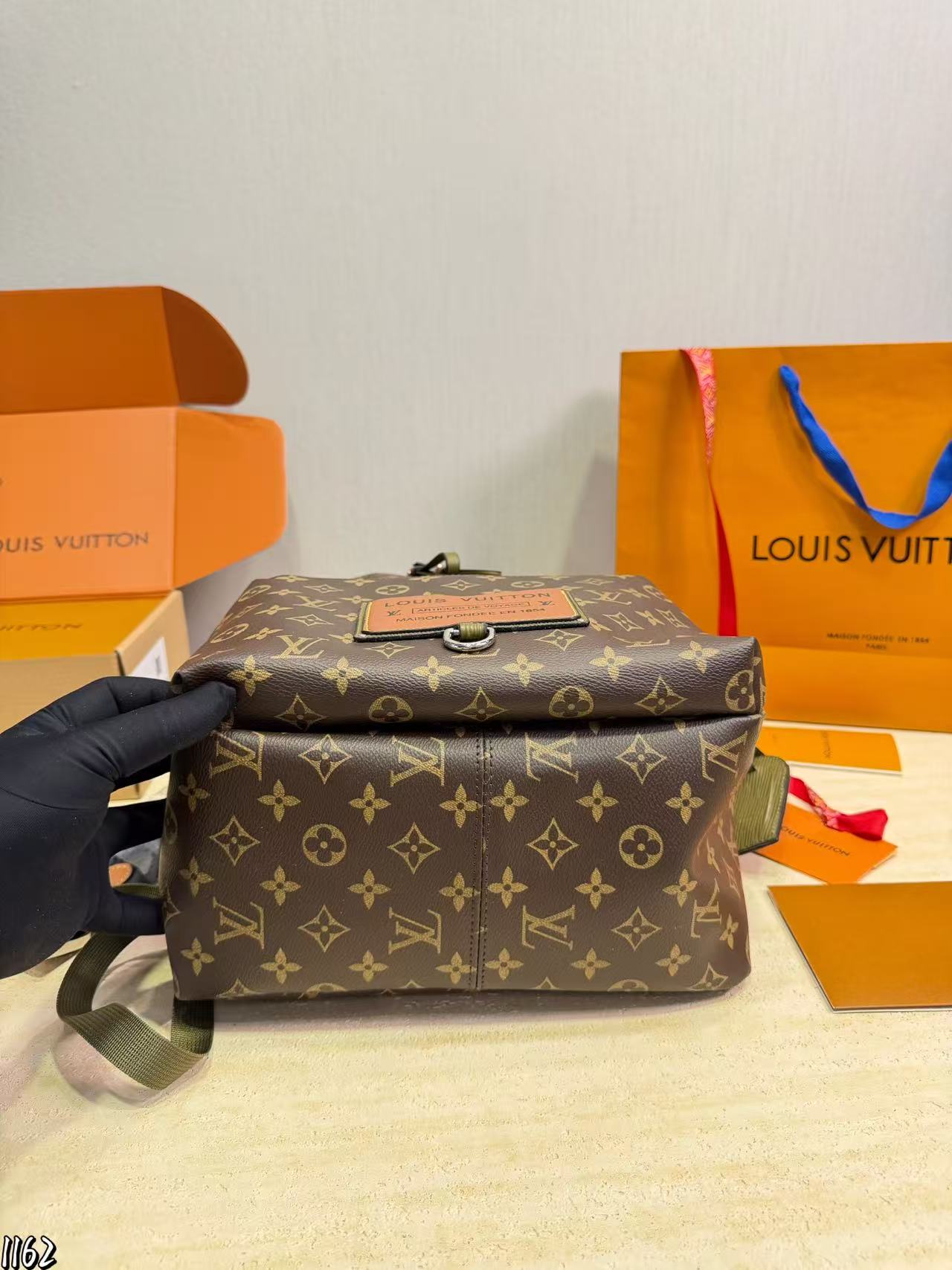 LV メンズバックパック【50％割引+送料無料】