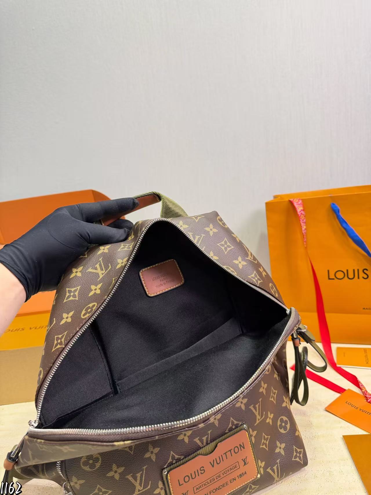 LV メンズバックパック【50％割引+送料無料】