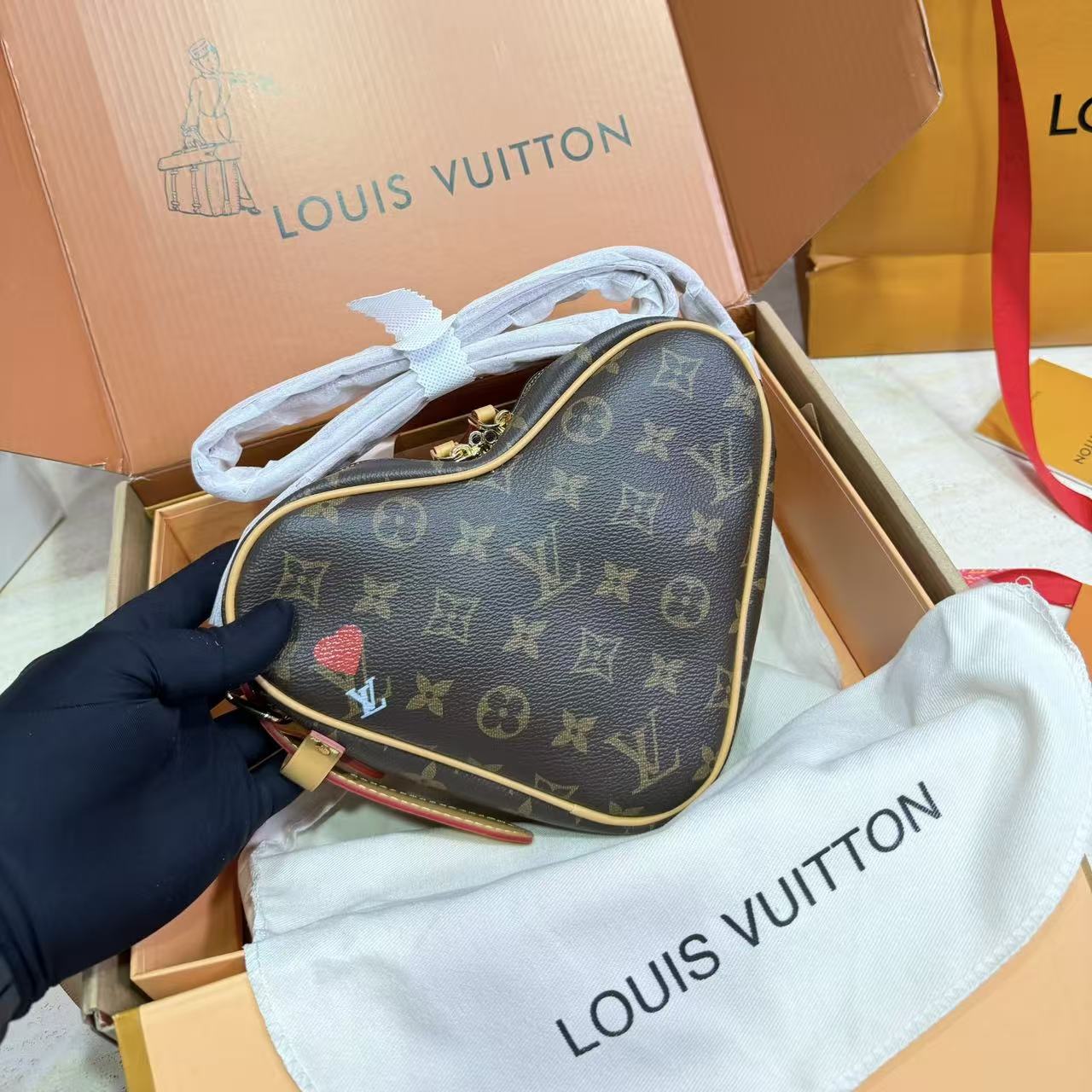 LVハート柄プリント ショルダーバッグ【50％割引+送料無料】
