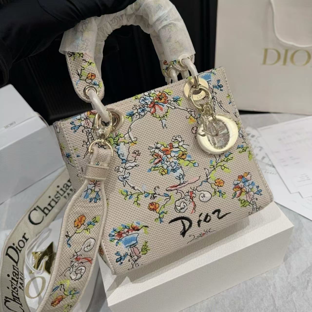 DI0R高品質な刺繍入りハンドバッグ【50％割引+送料無料】